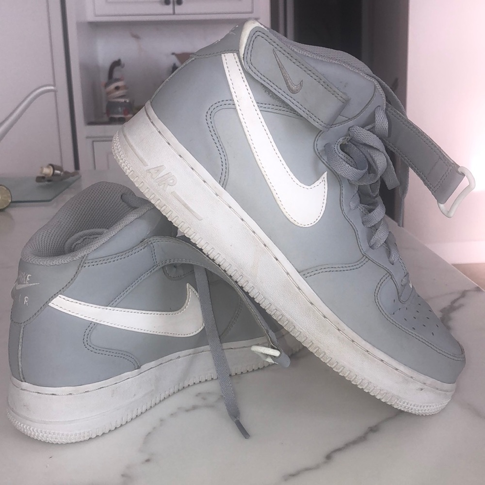Nike Air Force 1 Mens US 9